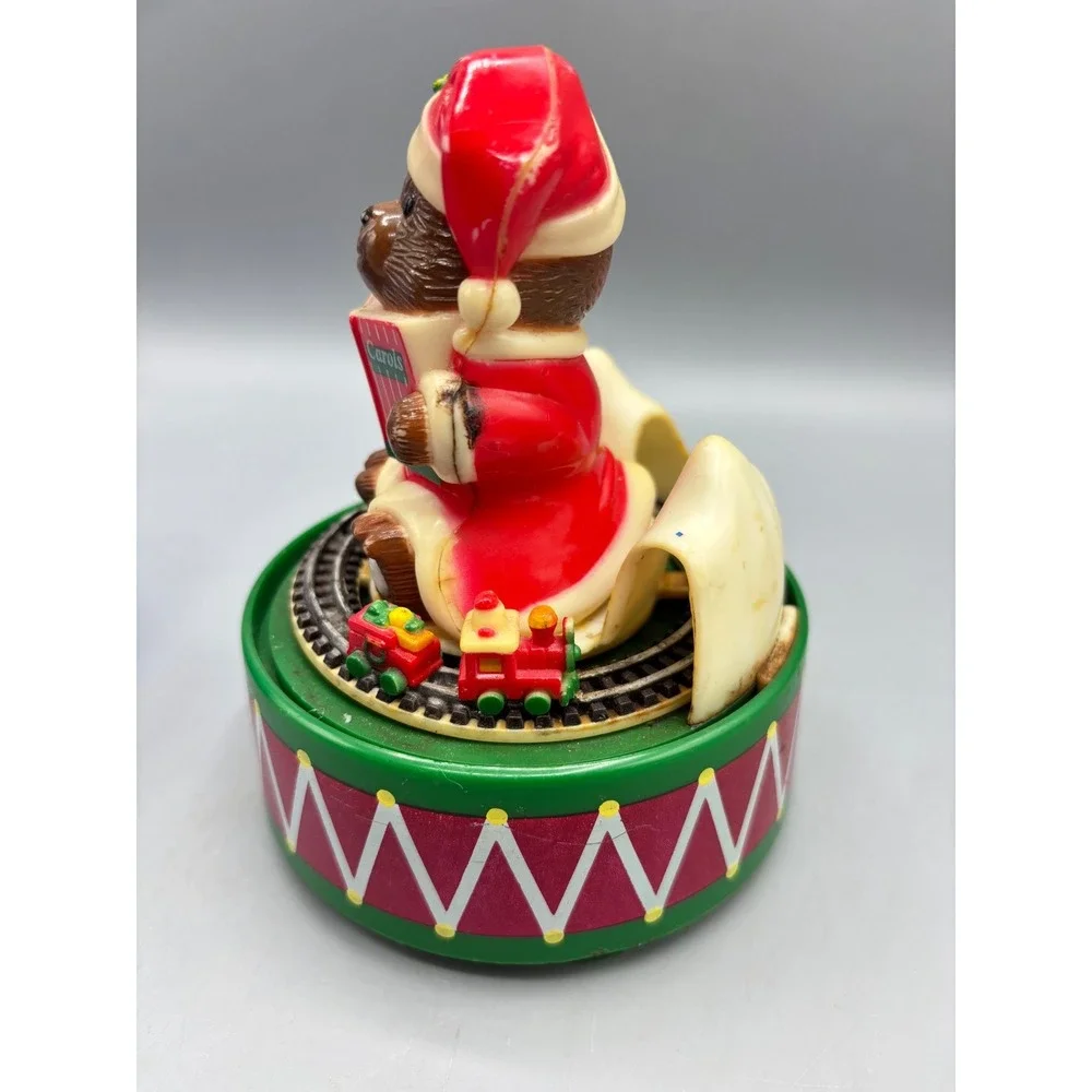 Vtg Christmas Musical Teddy Bear Caroler Santa Hat Village Train Music Box‎